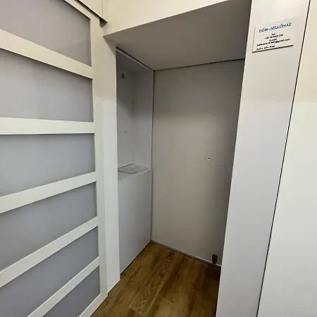 Dom-sellohaz Apartman *