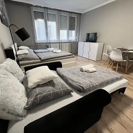 Dom-sellohaz Apartman *